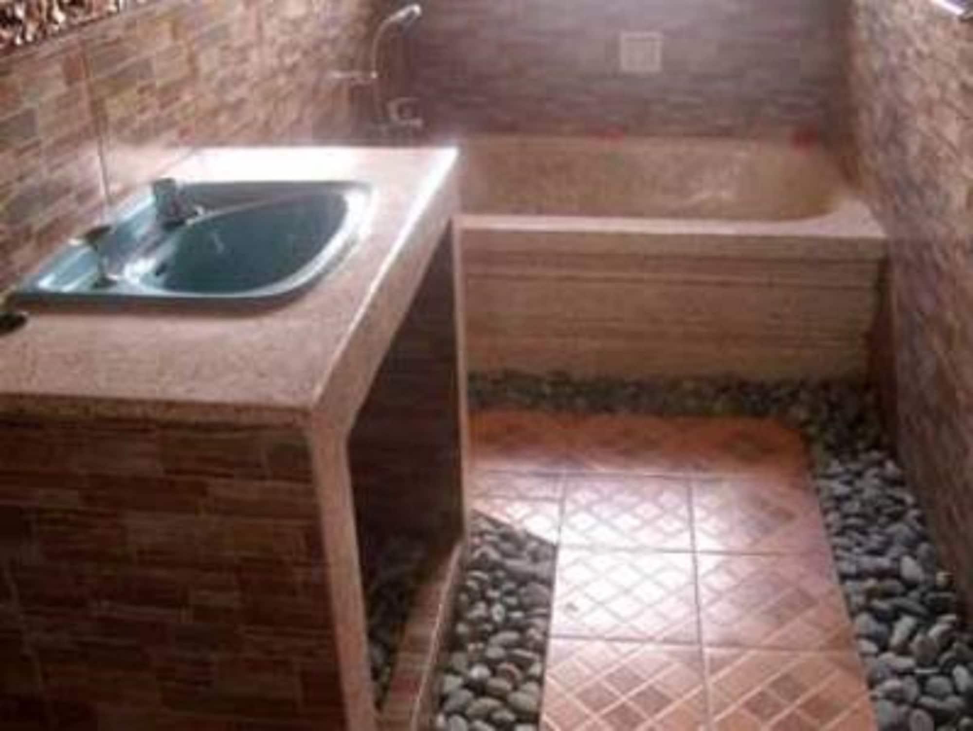 Ala's Lagoon Guest house 3*